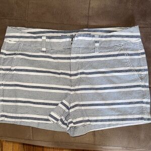 GAP Striped Women's Shorts